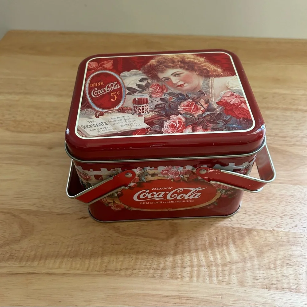 Vintage Drink Coca Cola Tin Box‎ Handles Roses Red Delicious And Refreshing